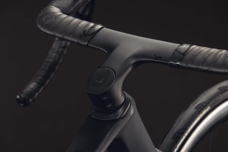 Cube Agree C:62 Pro carbon´n´black 2027