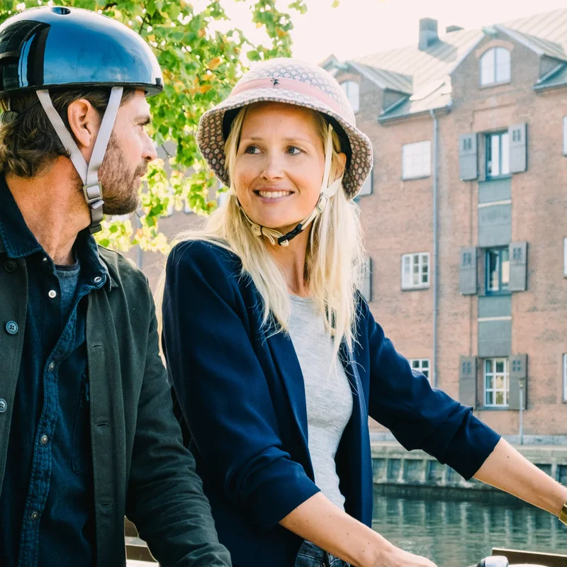 Yakkay Black Helmet + Yakkay Tokyo Rose