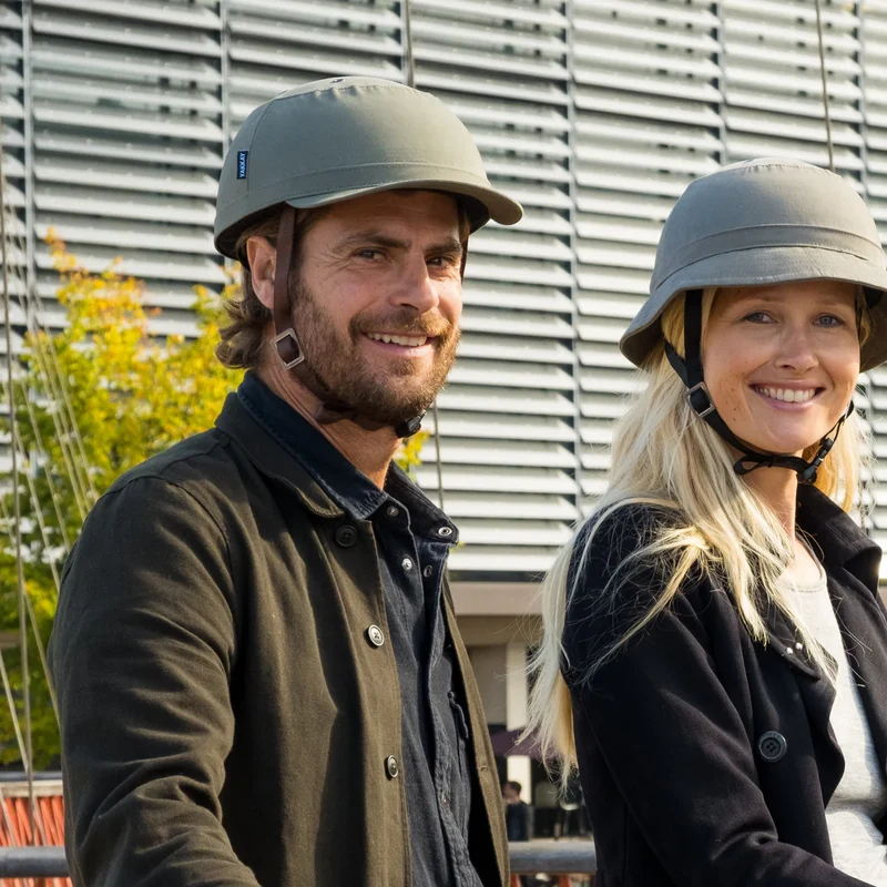 Yakkay Black Helmet + Yakkay Paris New York Cover