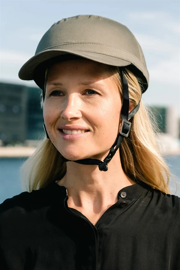 Yakkay Black Helmet + Yakkay Paris New York Cover