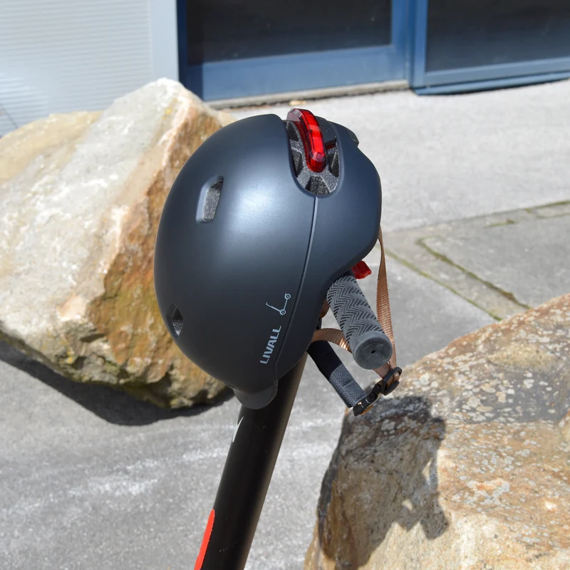 Livall C20 Black mit LED Licht