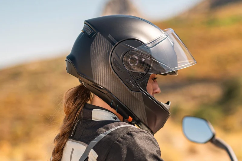 Cardo Beyond GTS Carbon Fiber Smart Motorcycle Helmet