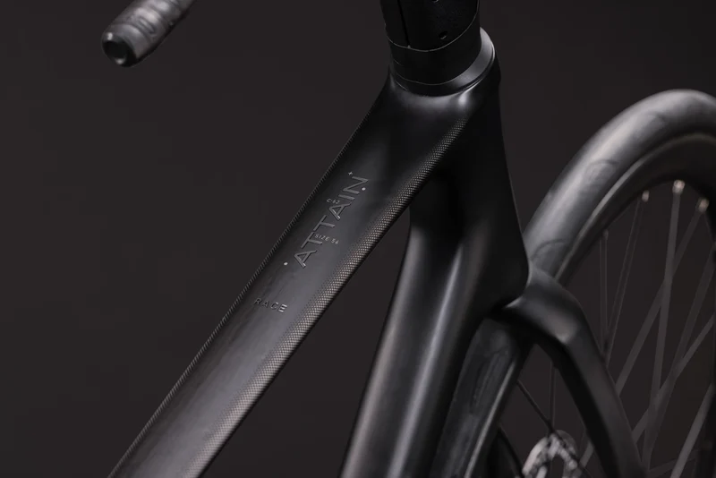 Cube Attain C:62 Race carbon´n´coalchrome 2027