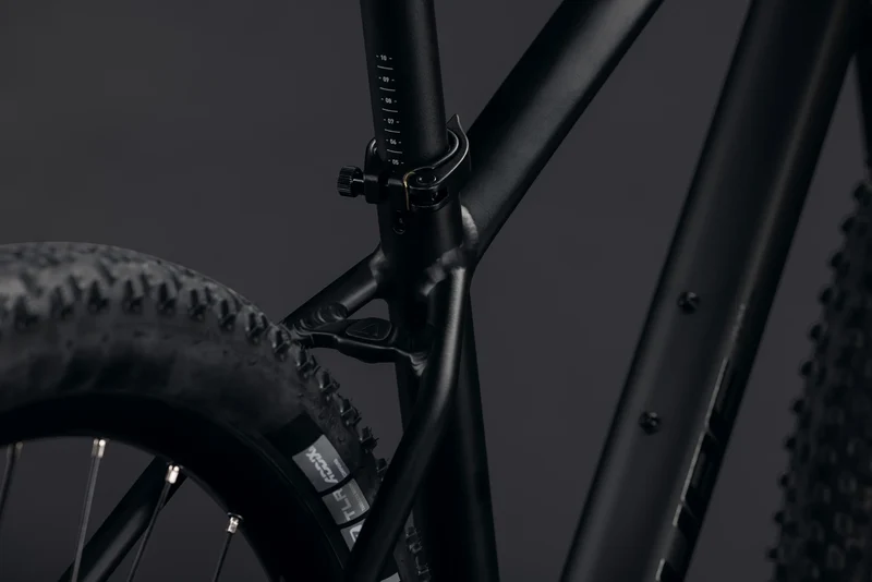 Cube Aim SLT soot´n´black 2027