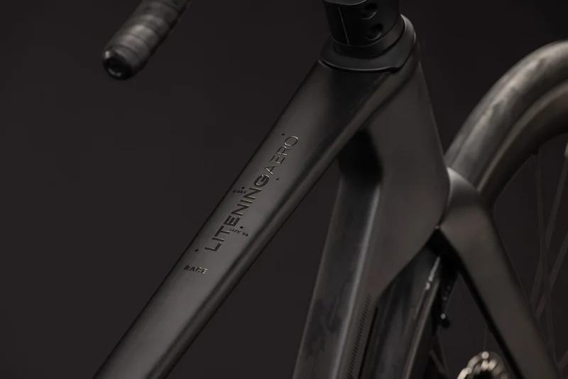 Cube Litening Aero C:68X Race carbon´n´chrome 2027