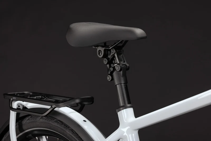 Cube Kathmandu Hybrid Deluxe Pro 800 metallicwhite´n´chrome 2027