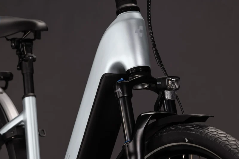 Cube Kathmandu Hybrid ONE 800 silverstar´n´reflex EE 2027