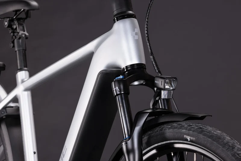 Cube Kathmandu Hybrid ONE 800 silverstar´n´reflex 2027