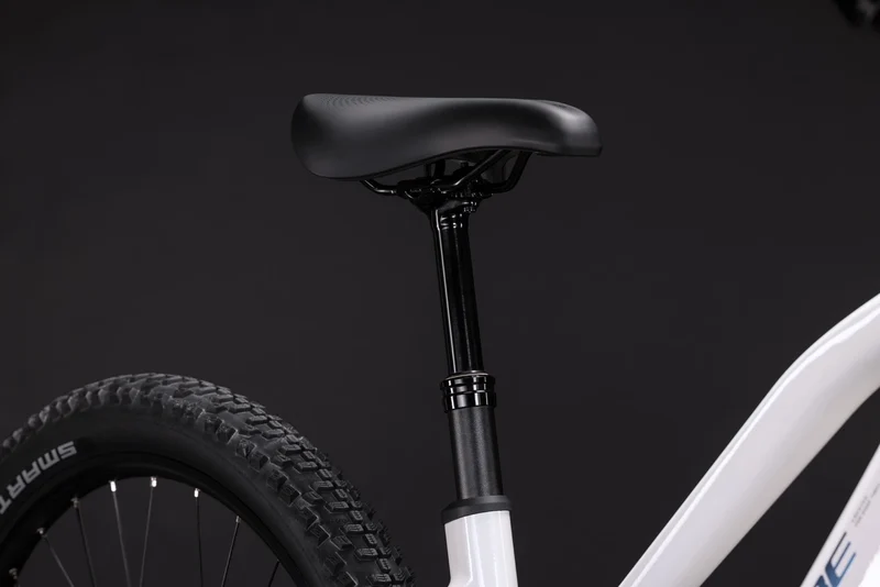 Cube Reaction Hybrid Race 800 snow´n´black Trapeze 2027