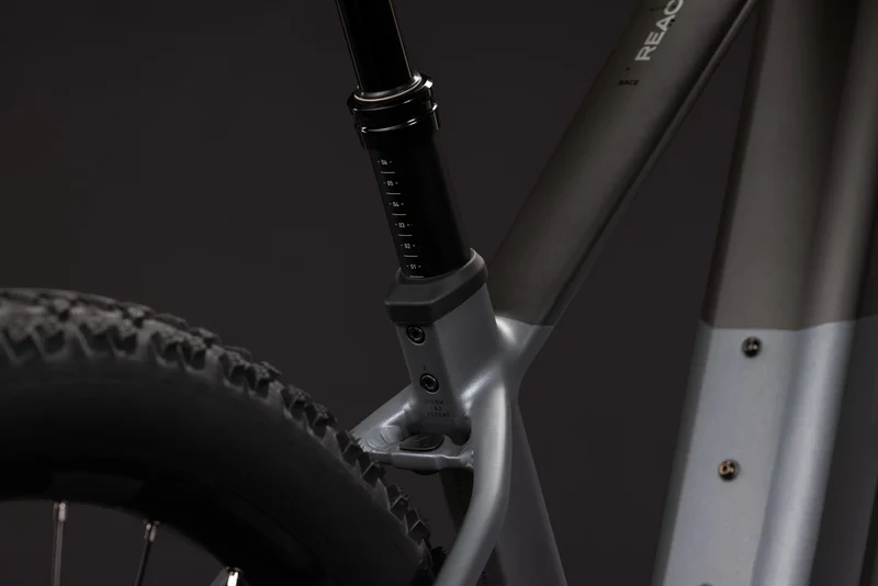 Cube Reaction Hybrid Race 800 slabgrey´n´chrome 2027