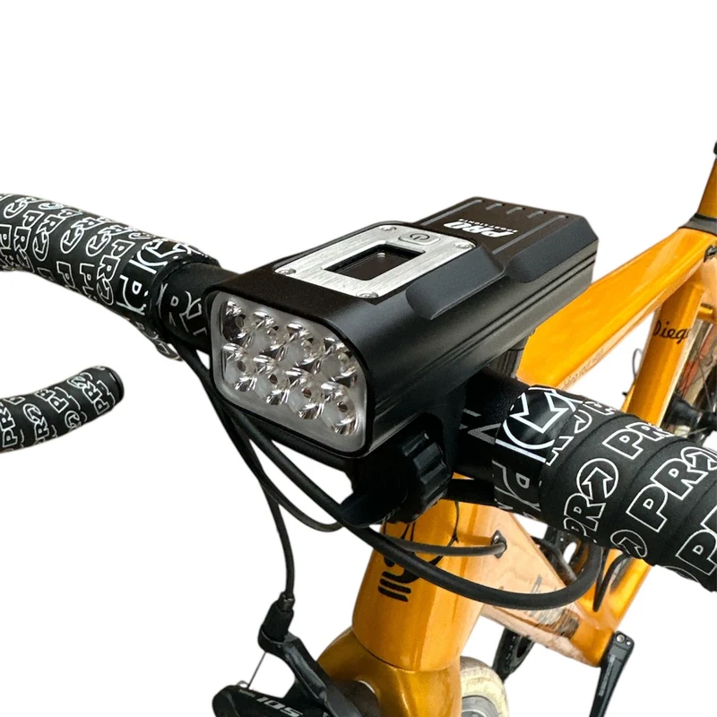 Fietslicht Koplamp Fiets 2000 Lumen USB Oplaadbaar - LED Fietsverlichting - Voorlicht