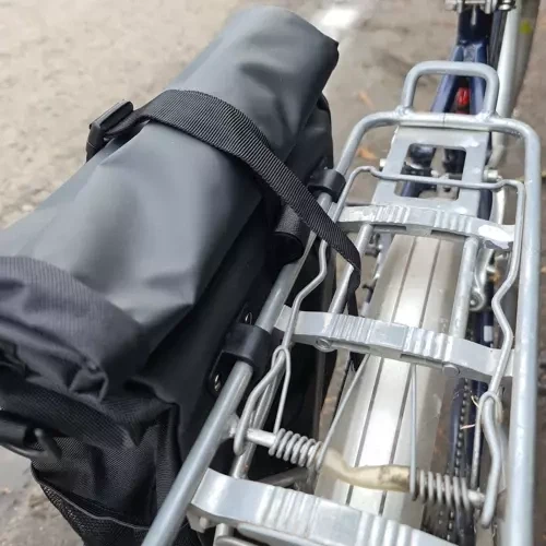 Fietstas Enkel 15 tot 20 Liter met Schouderriem Zwart Reflectoren Waterdicht
