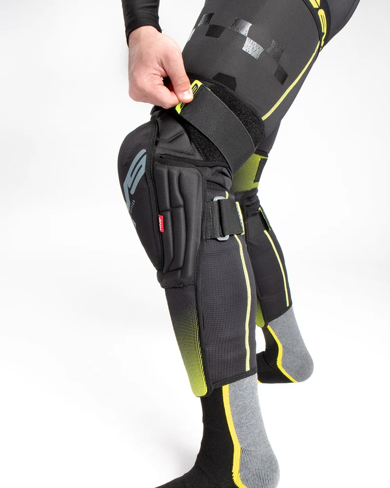 EVS TP199 Knee/Shin Guard
