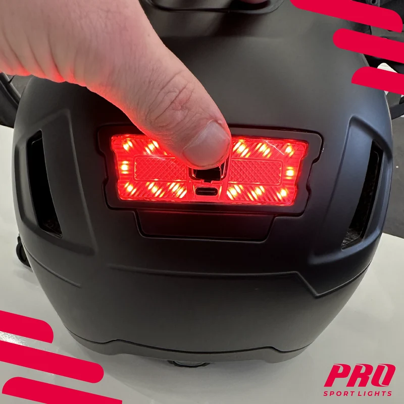 Pro Sport Lights Ice Helm Zwart NTA 8776 – 2 Vizieren & Oorwarmers