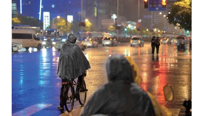 Regenponcho Zwart met Capuchon - Universele Maat Regenjas