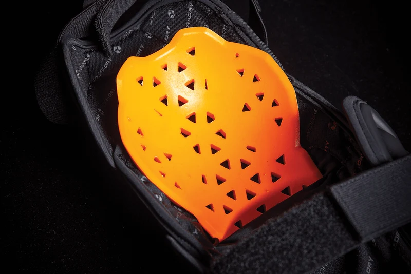Icon Field Armor 3 Knees