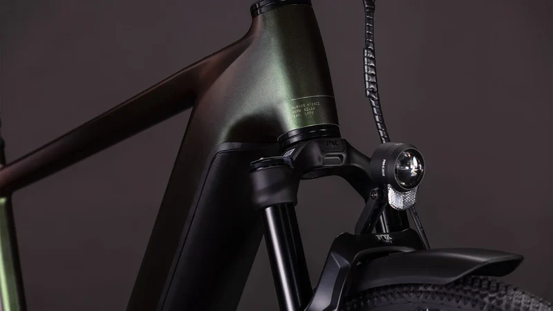 Cube Nuride Hybrid SLT 800 stellar´n´chrome 2026