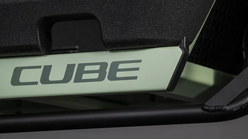 Cube Cargo Hybrid 800 pea´n´reflex 2027