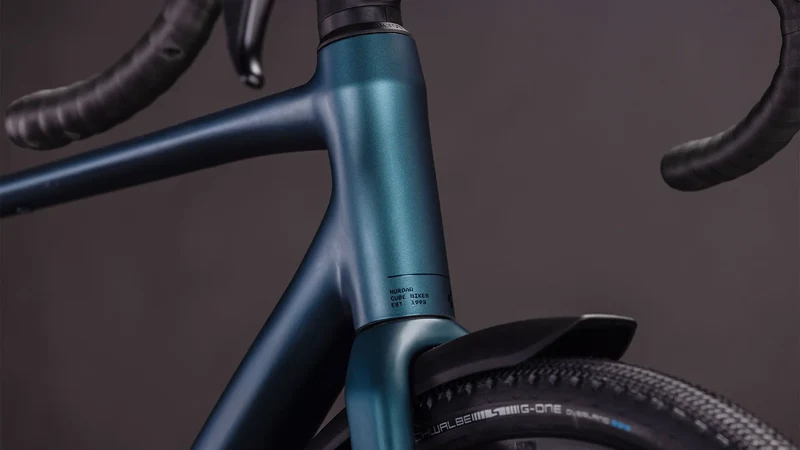 Cube Nuroad Race FE royalgreen´n´black 2026
