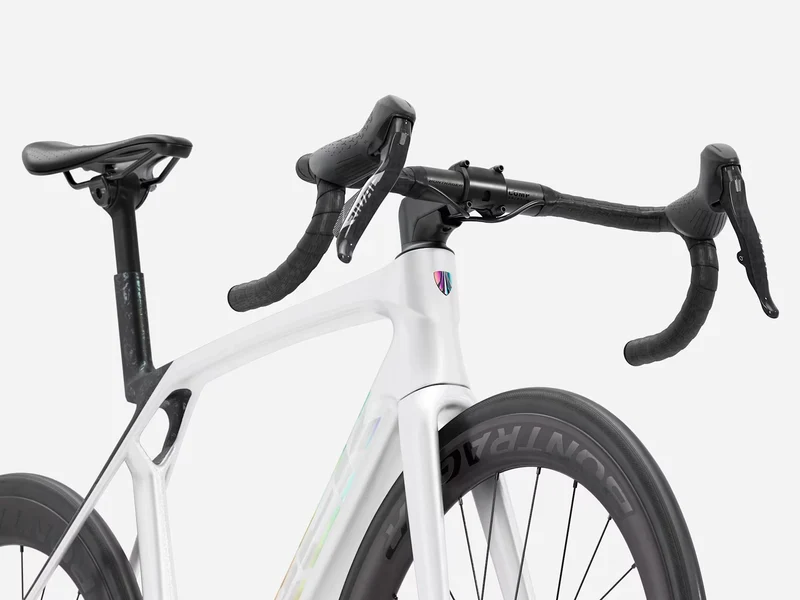Trek Madone SL 6 AXS Gen 8 Crystal White/Smoke 2026