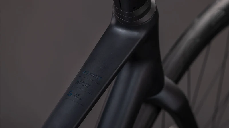 Cube Attain SLX coal ´n´ prism 2026