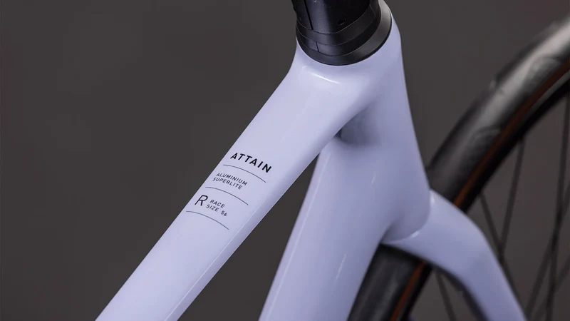 Cube Attain Race cyclamen´n´black 2026