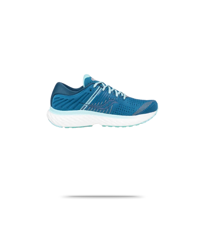 Triumph 17 Womens Running Shoes