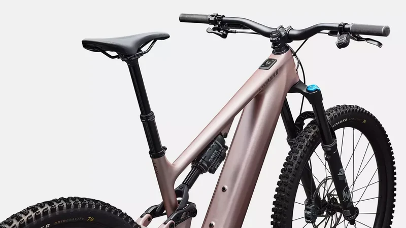 Specialized Levo 4 Comp Carbon CHAMPAGNE/METALLIC OBSIDIAN 2026