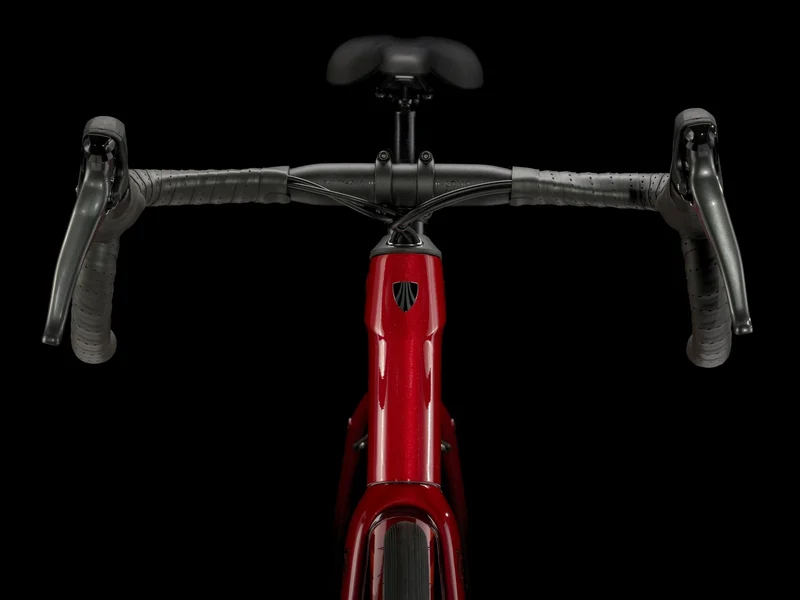 Trek Domane AL 2 Crimson to Dark Carmine Fade